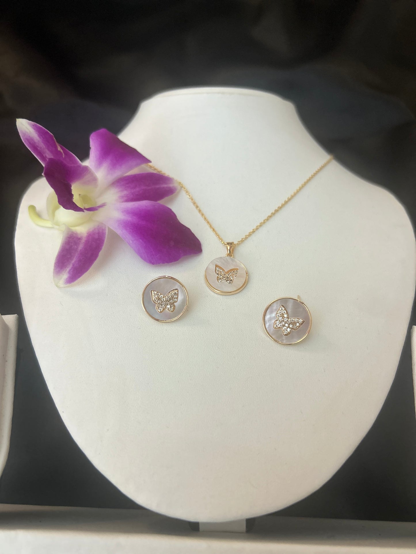 Daily wear Gold plated stud necklace set