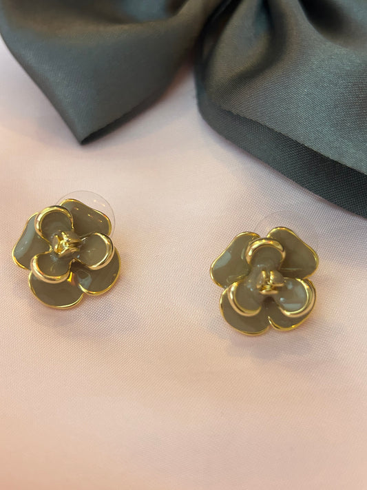 Gray Golden Flower Earrings for your Modern look